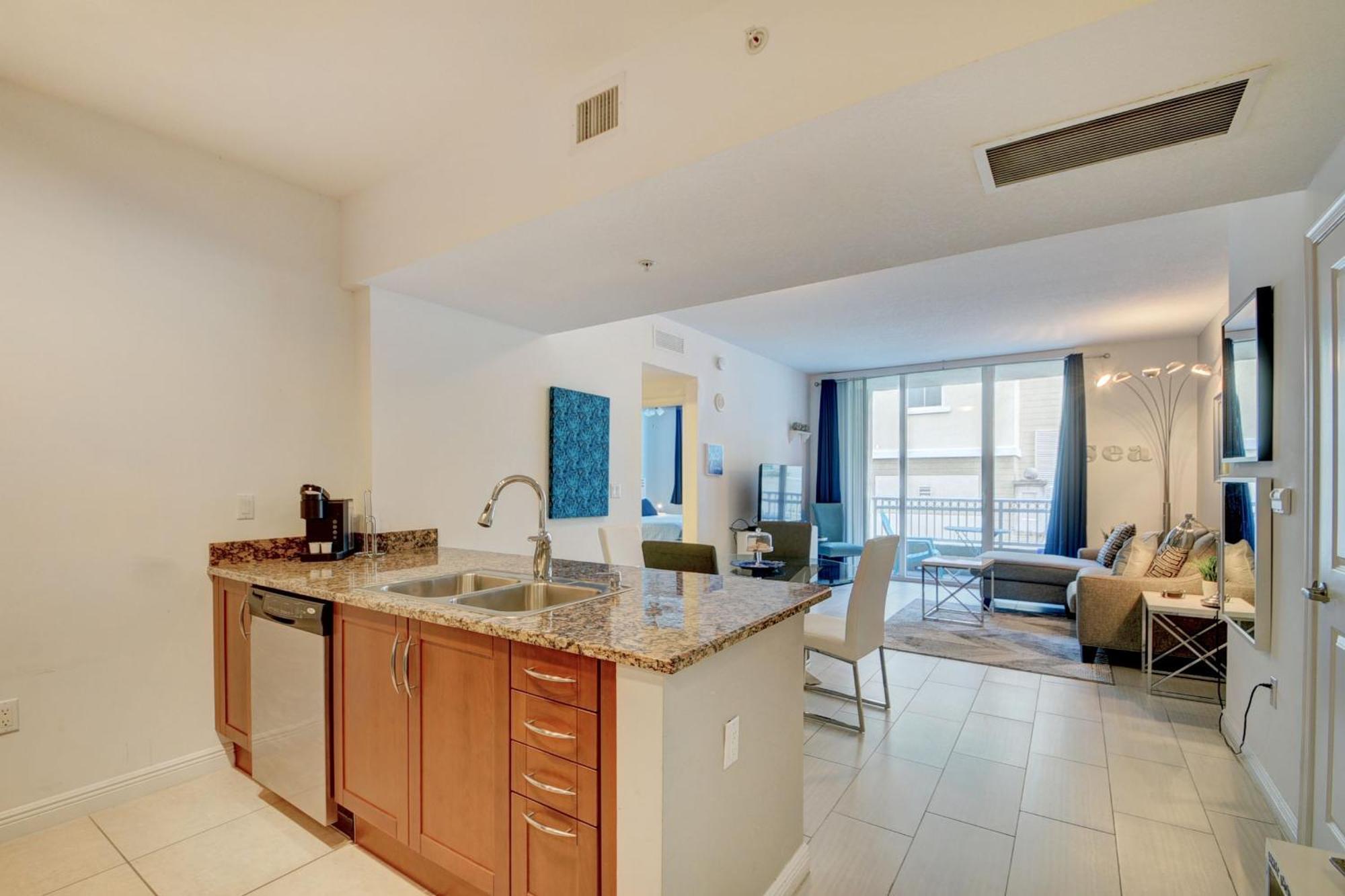 Amazing One-Bedroom In Casa Costa!Beach Pass Inc! 보인톤비치 외부 사진